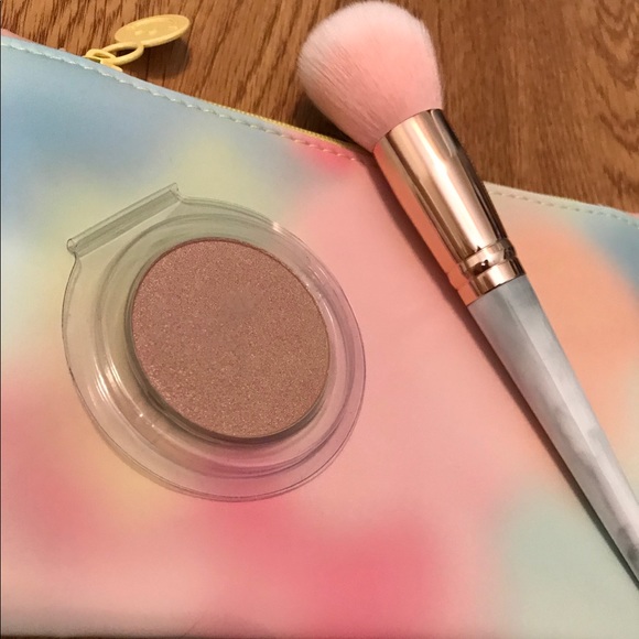 ipsy Makeup 35 New Fading Pastels Ipsy Bag With New Powder And New Powder Brush Poshmark